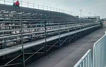 RENTA DE GRADAS PARA CARRERAS