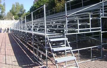 RENTA DE GRADAS PARA CARRERAS